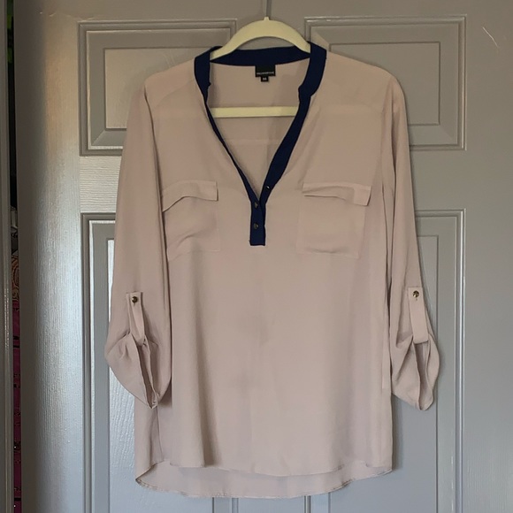 Tan blouse. - Picture 1 of 3